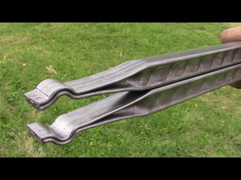 Видео: Мини мангал! Из профильной трубы! холодная ковка