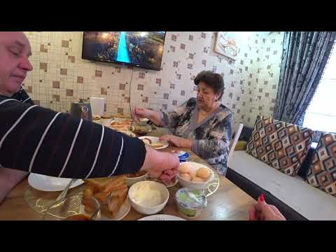 Видео: КАК БЫ МАМА не ХОТЕЛА но Я НАКРЫЛА СТОЛ/ОТМЕТИЛИ ДР в ТЕСНОМ КРУГУ/ПОВСПОМИНАЛИ с МАМОЙ КАК МЫ ЖИЛИ