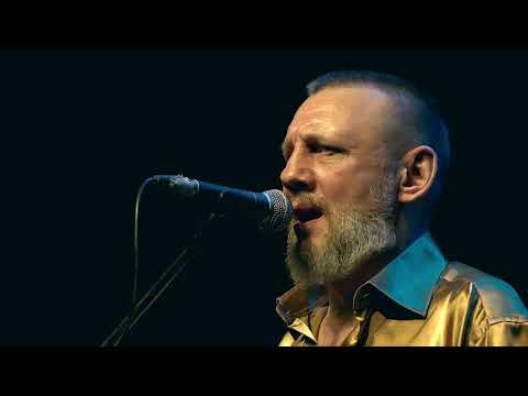 Видео: БОЛЬНО, ВАСИЛИЙ МАКАРЫЧ, Я ВАМ ХОЧУ РАССКАЗАТЬ, КАК ИЗ РОДИМОЙ СТОРОНУШКИ СДЕЛАЛИ  “КУЗЬКИНУ МАТЬ”..