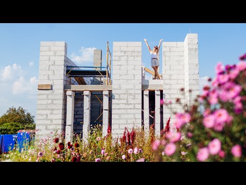 Видео: Відмовились від другого світла. Поклали плити перекриття, закінчуємо будувати другий поверх.