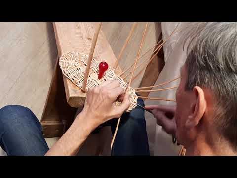 Видео: Как подставить стойки корзины без изломов. Мастер-класс 2 часть