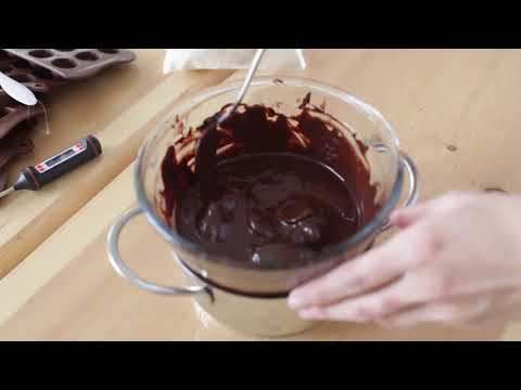 Видео: Готовим чёрный шоколад!