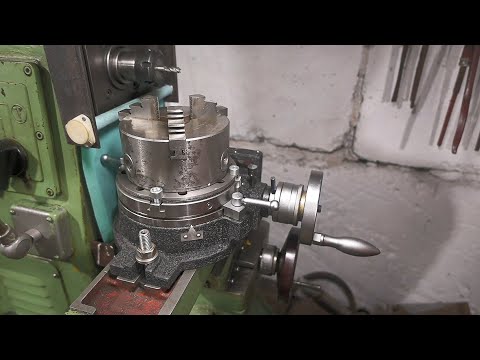 Видео: Установка токарного патрона на поворотный стол HV-6 для фрезерного станка НГФ 110 (часть 2)