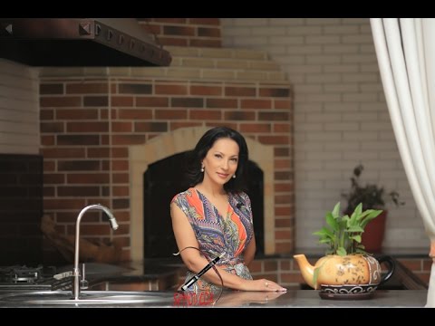 Видео: Насиба Абдуллаева уйида мехмонда