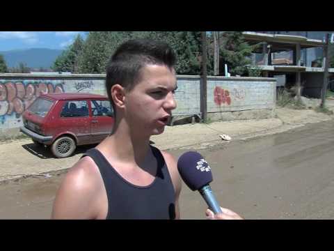 Видео: Сведоштво на малите хеори од стајковци за ноќта помината на ограда во борба за живот