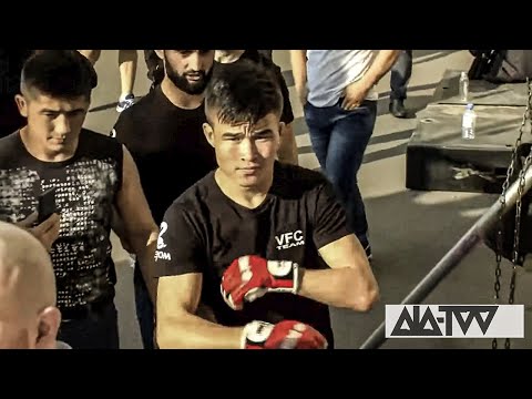 Видео: МАРСЕЛДИН ТАЖИК МУШКЕР МЕНЕН ЭҢ БИРИНЧИ БЕТТЕШИ / ЭСКИ ВИДЕО