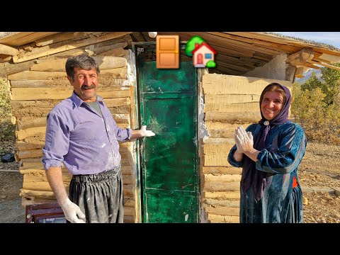 Видео: Он установил одно окно… и построил дом мечты для бездомной матери.