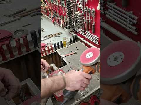 Видео: Фибровый диск на УШМ 125мм