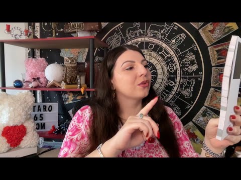 Видео: Разговор с душой человека которого вы загадали. Таро Юлия Петрова Прямые Эфиры