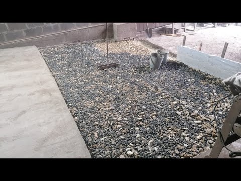 Видео: Справи будівельні.Заливка бетону в ангарі для техніки.