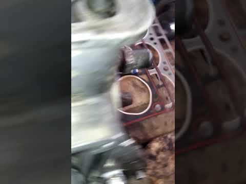 Видео: Змз 402 установка прокладки гбц