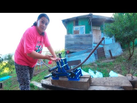 Видео: ОТКРЫВАЕМ ПОСЫЛКУ ОТ НОВЫХ ДРУЗЕЙ ! ЖЕНА ГНЁТ ТРУБЫ НА ДАЧЕ ! СТАНОК ТРУБОГИБ УДАЧНЫЙ ! СТОЛЫЧ ДАЧА