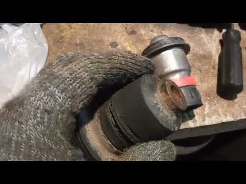 Видео: Замена сайлентблока подрамника рено меган 2 без  снятия подрамника и без ямы.