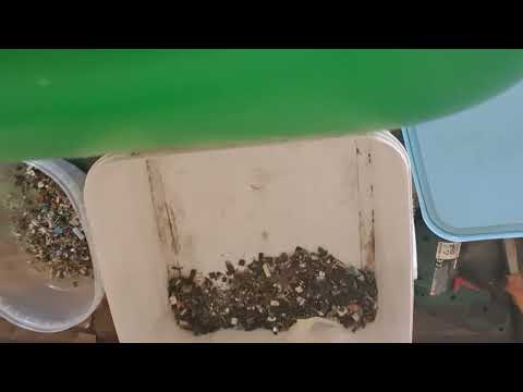 Видео: Сортирай електронния скрап като професионалист! Бърз метод с магнит и кутия!