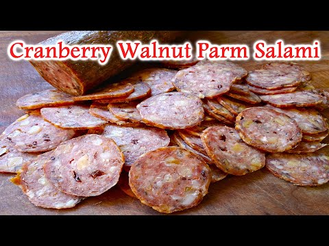 Видео: Салями с клюквой и грецкими орехами | Celebrate Sausage S06E22