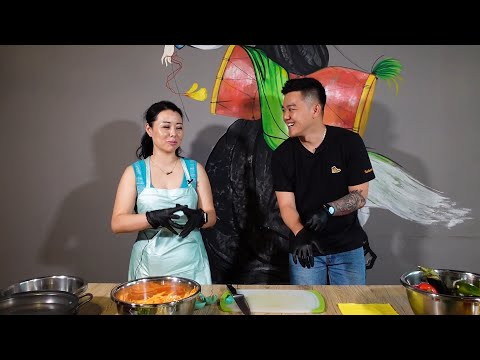 Видео: Корейские салаты. Приготовь сам | Голодный Ким