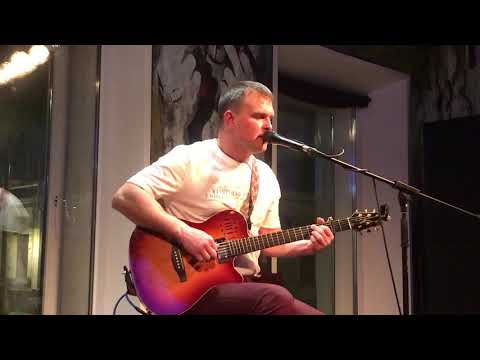 Видео: Иван Карпов - Чужая