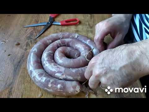 Видео: Колбаса из кролика в домашних условиях это просто. Очень вкусно и полезно.