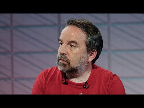 Видео: «Гений, который гениально заявляет, что он гений». Олег Лекманов — к 125-му дню рождения Маяковского