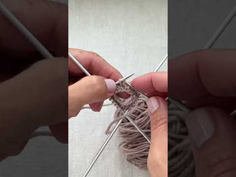 Видео: Видео для новичков! Провязывание лицевых петель.