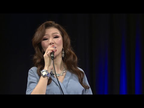 Видео: «Ырыа киэһэтэ» биэриигэ: Варя Ларионова