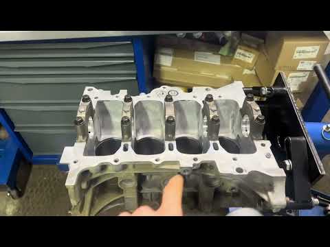 Видео: Хендай элантра G4FG 1.6 расход масла и перекладка поршней.стук муфт это норма и не страшно для двс??