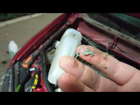 Видео: Рено Сандеро 2 моторчик омывателя жужит но не брызгает