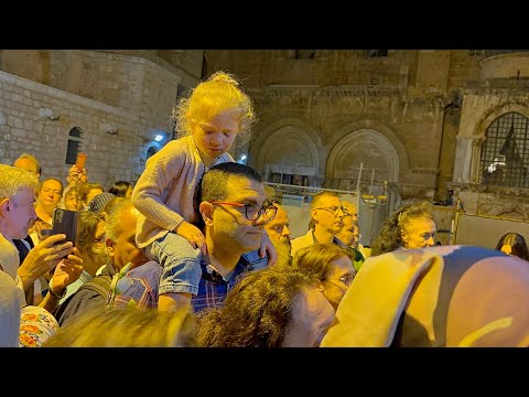 Видео: КРЕСТНЫЙ ХОД С ПЛАЩАНИЦЕЙ БОЖИЕЙ МАТЕРИ. ИЕРУСАЛИМ 2023 ГОД.