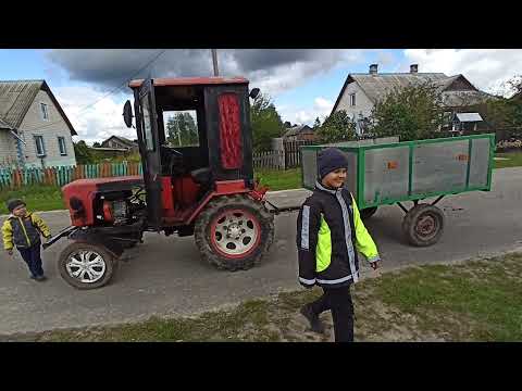 Видео: Деревенские покатушки!Всей семьёй в лес за грибами на самодельном тракторе!