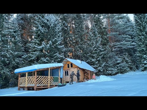 Видео: В ИЗБУ СПУСТЯ МЕСЯЦ! СНЕГА ПО КОЛЕНО, ЧИСТИМ СНЕГ, 24 ЧАСА В ЛЕСНОЙ ИЗБУШКЕ