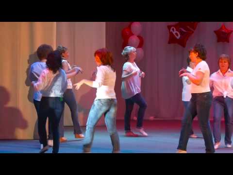 Видео: выступление родителей на выпускном