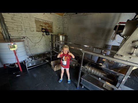 Видео: Збираю обладнання для відкачування меду . Нове обладнання в цьому сезоні !