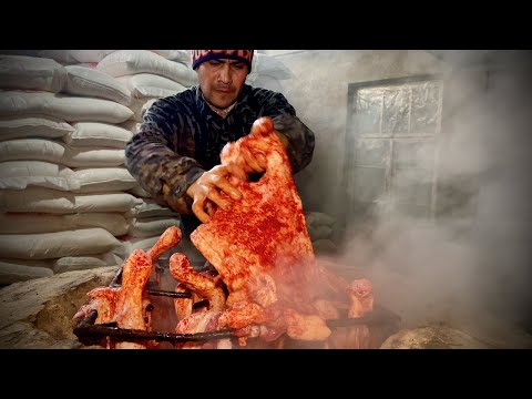 Видео: безумная уличная еда в Бухаре 🇺🇿 200 кг шашлыка из баранины и 160 кг плова в Узбекистане