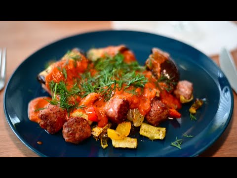 Видео: Кабачки с сосисками в вкусном соусе из духовки.