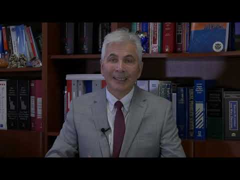 Видео: СОВЕТЫ АДВОКАТА ОБЛАДАТЕЛЯМ ГРИН КАРТЫ