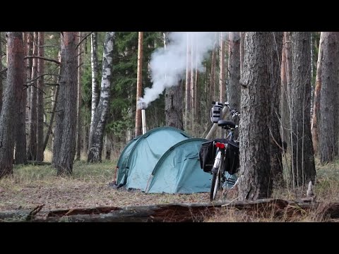 Видео: Одиночный поход с палаткой и печкой в осенний лес