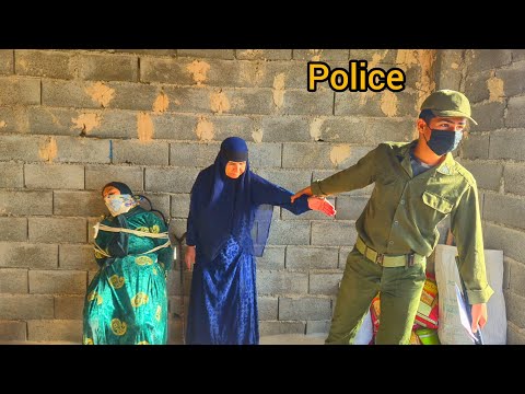 Видео: «Полиция арестовала злодейку, похитившую бездомную мать»