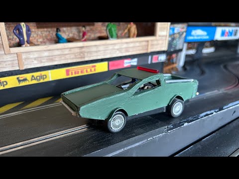 Видео: Первая в мире игровая машинка из пенокартона #slotcars #scalextric