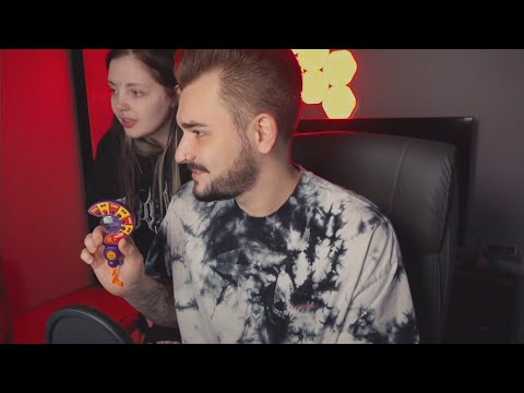 Видео: юлик строит спавнер мобов в майнкрафте // 20 марта 2022