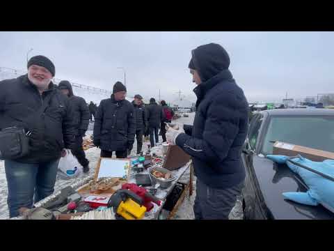 Видео: Барахолка Минска, торгуем с друзьями. Витя мусорщик. Деньги из мусора под ногами