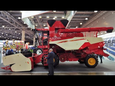 Видео: Китайский роторный зерноуборочный комбайн LOVOL GK-120 на Агросалон 2022.