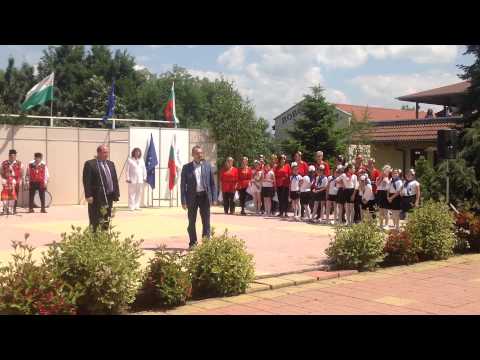 Видео: Фолклорен венец събра гласовете на Странджа на Божура