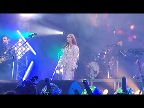 Видео: Концерт Юли Савичевой на день города Оленегорск 03.09.2022