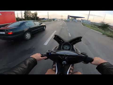 Видео: Продаю скутера Yamaha N Max155 2017р .Тест драйв покатушка,відеоогяд,на дорозі,в ходу