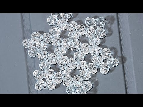 Видео: Снежинка из хрустальных бусин. Туториал 