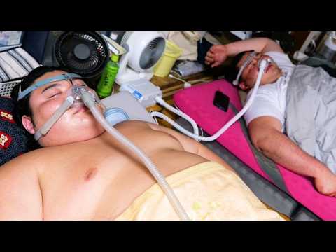 Видео: Ночная Рутина Борцов Сумо🍜🌙 | 2 Огромные Лапши Быстрого Приготовления в Полночь😋🔥