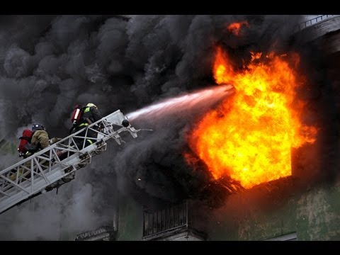Видео: Пожар в Северске 27.02.2013 видео с места событий.