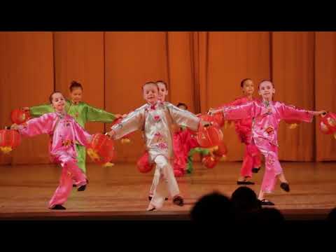 Видео: "Калинка им.Филиппова" - Китайский танец с фонариками