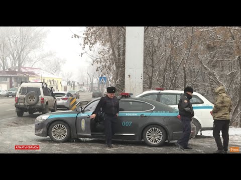 Видео: "Полиция жөнсіз тоқтатып, жұмыс істетпейді". Автобус жүргізушілерінің шағымы