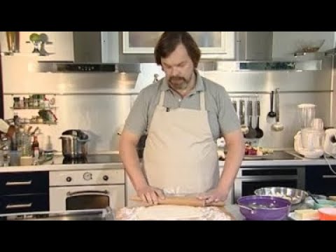 Видео: Пирог с зеленой фасолью и сыром. Салат из овощей по-кавказски